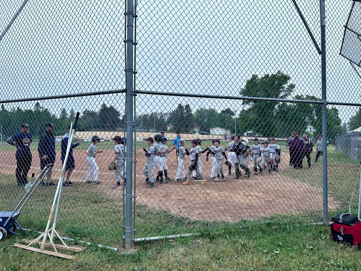 9u-lakers-end-of-game